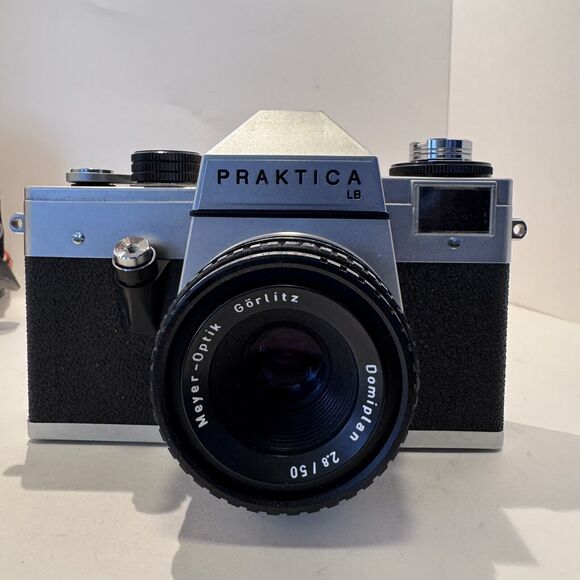 Praktica LB2 35mm Film Camera, Meyer Lens, Pentacon Case, Vintage Strap - Picture 8 of 14
